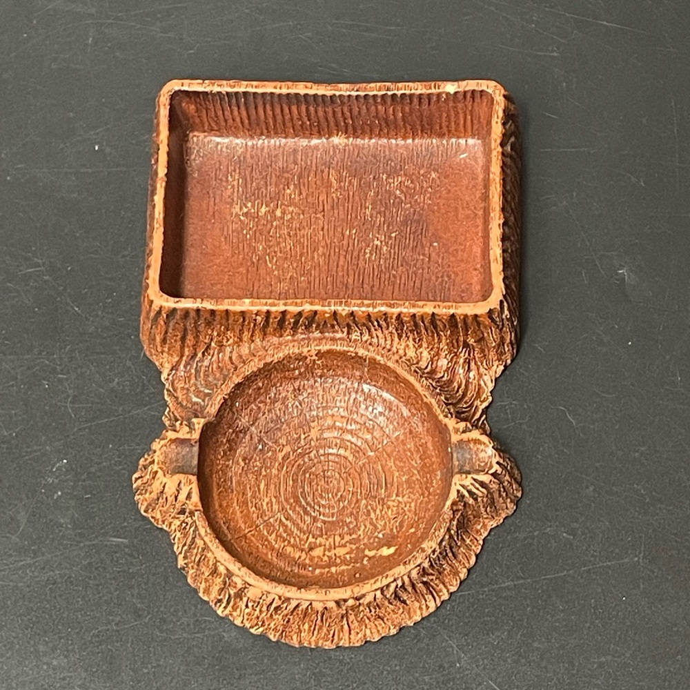 Syroco Wood Ashtray Cigarette Holder Hunting Vintage Retro